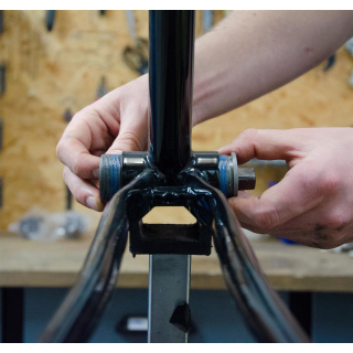 Service - assembly of bottom brackets for new frames ordered in the online shop
