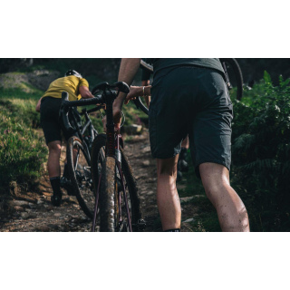 PEDALED Jary All-Road Shorts for a better price | BIKE PUNK BERLIN |